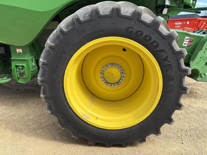 John Deere S780