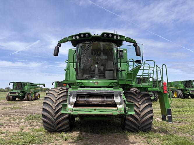 John Deere S790