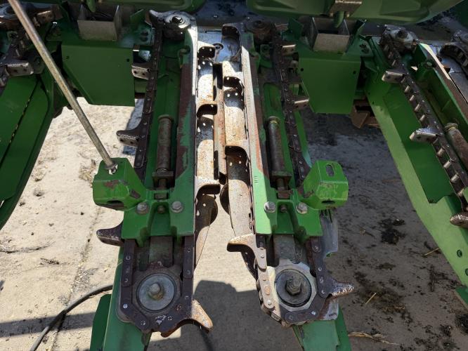 John Deere 608C