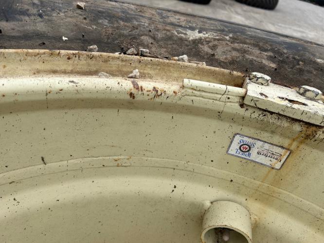 Firestone FS 35.5L-32 diamond Tires & wheels