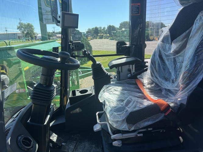 John Deere 244L
