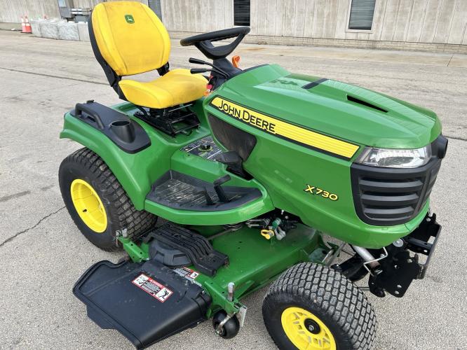 John Deere X730