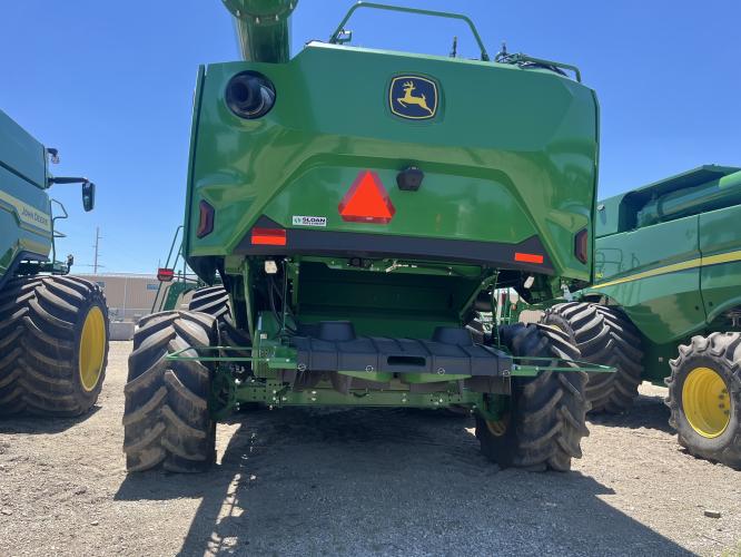 John Deere S7 900
