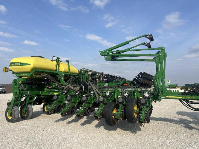 John Deere 1775NT
