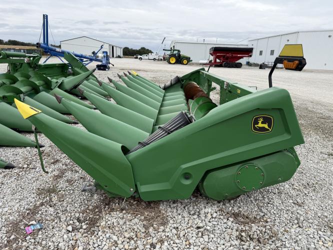 John Deere C8R