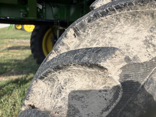 John Deere 412R