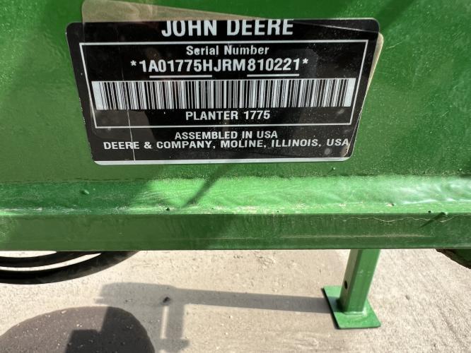 John Deere 1775