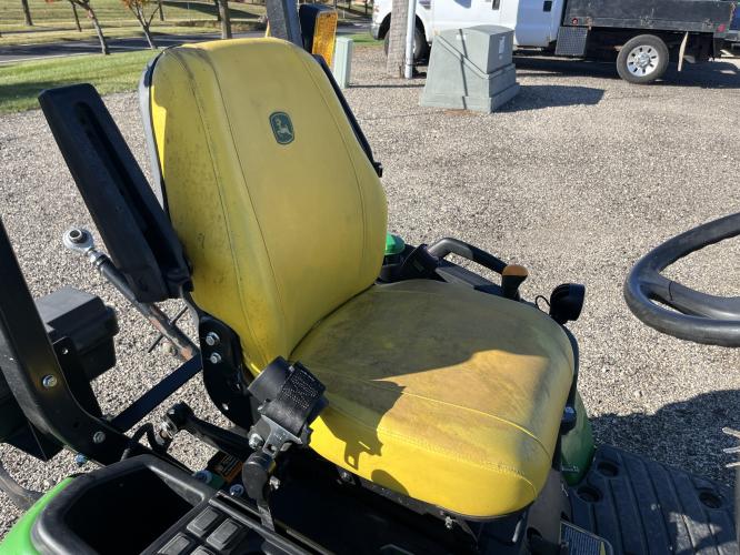 John Deere 1025R