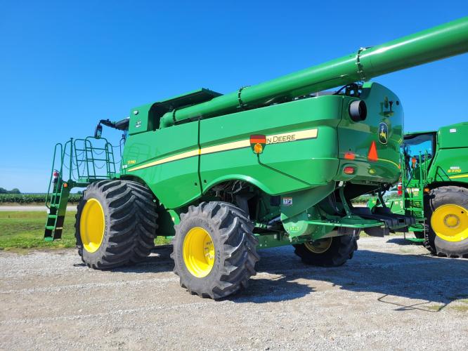 John Deere S790