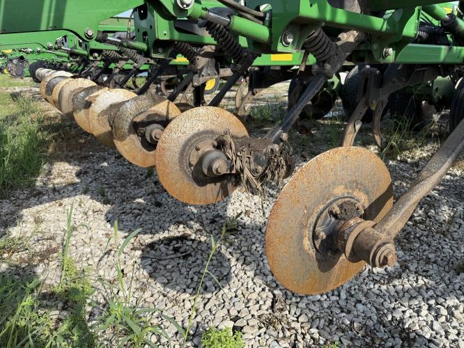 John Deere 2730