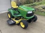 John Deere X585