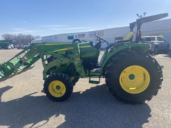 John Deere 4044R