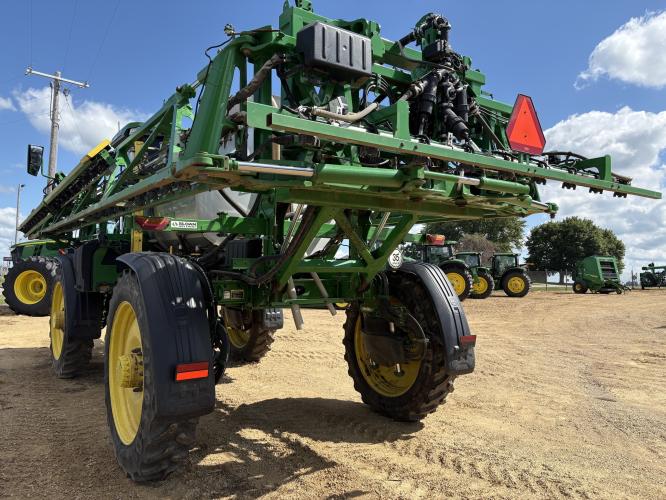 John Deere 412R