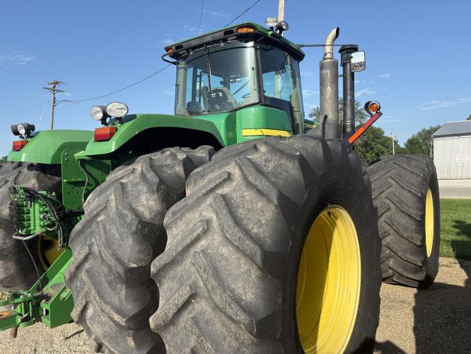 John Deere 9530