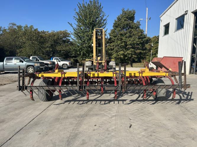 John Deere 2111