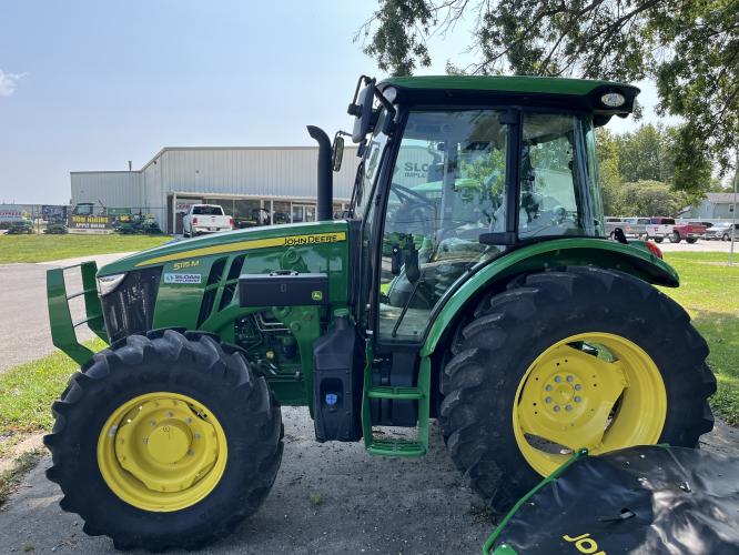 John Deere 5115M