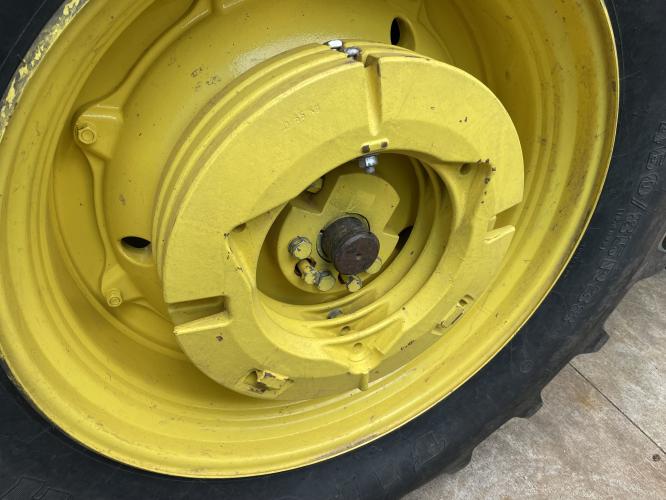 John Deere 6130R