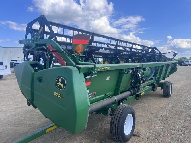 John Deere 625F