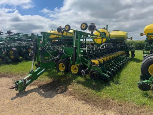 2010 John Deere DB58