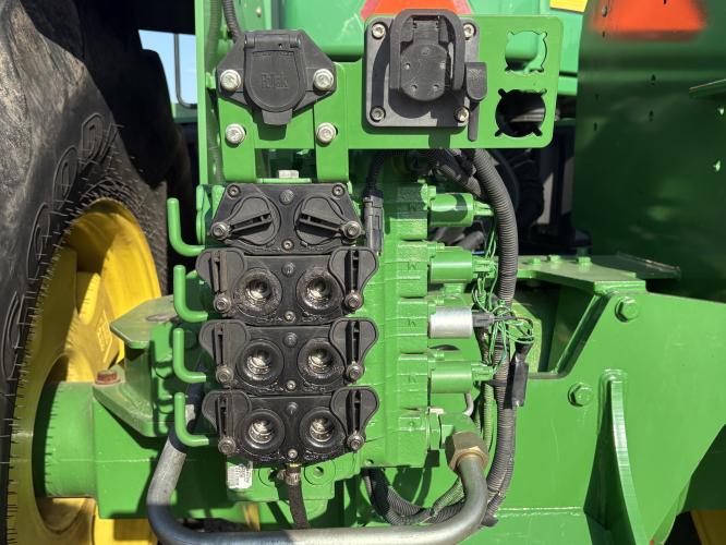 John Deere 9530