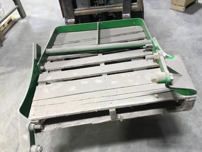 John Deere NEW BW15959 HOOD GUARD