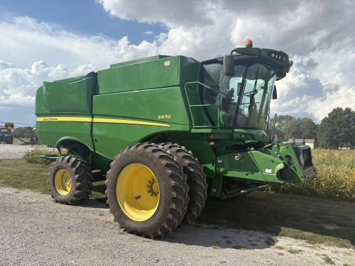 2012 John Deere S670