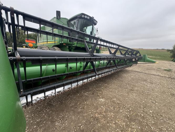 John Deere 625F