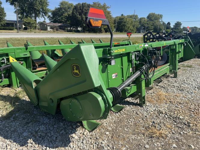John Deere C8R