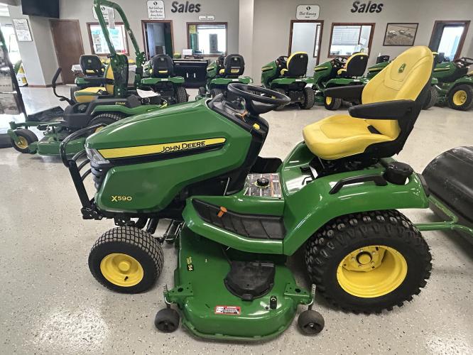 John Deere X590