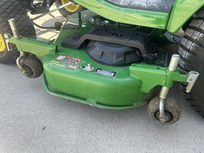 John Deere X750
