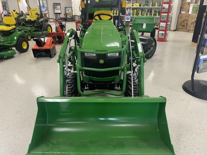 John Deere 1023E