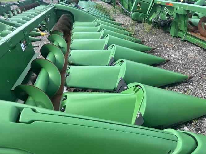 John Deere 608C