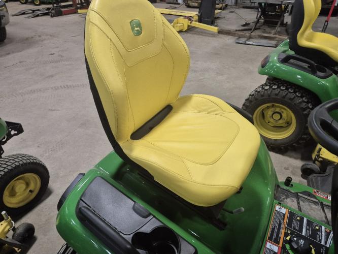 John Deere X590