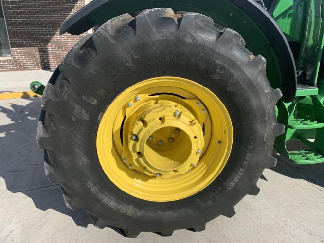 John Deere 5090M