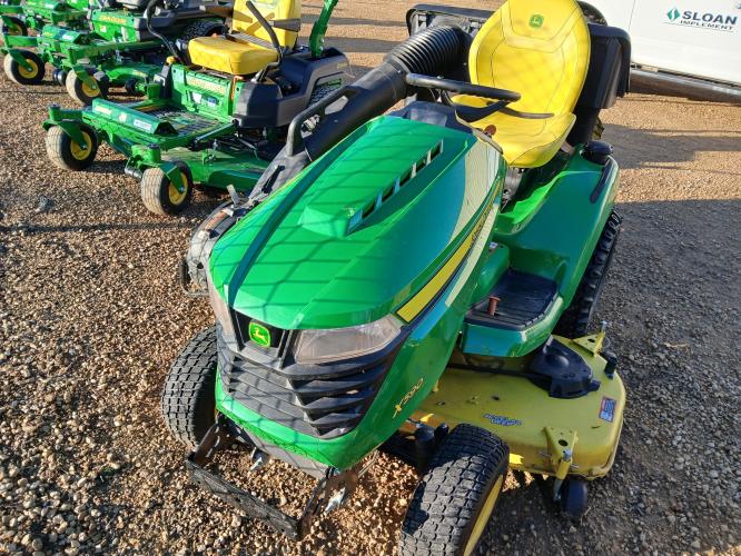 John Deere X590