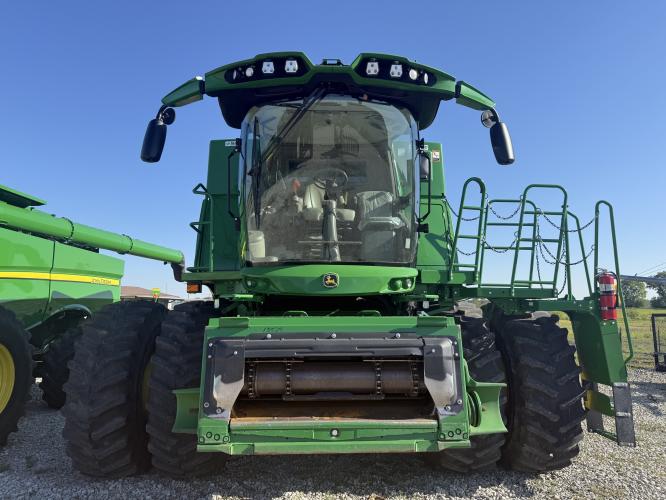John Deere S770