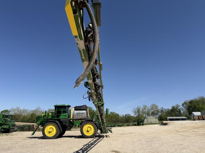 John Deere 612R
