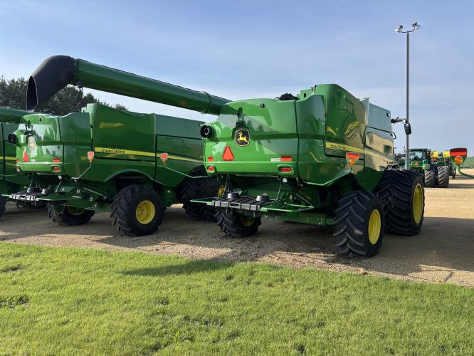 John Deere S790