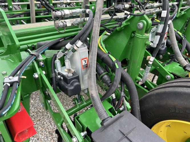 John Deere 1775NT