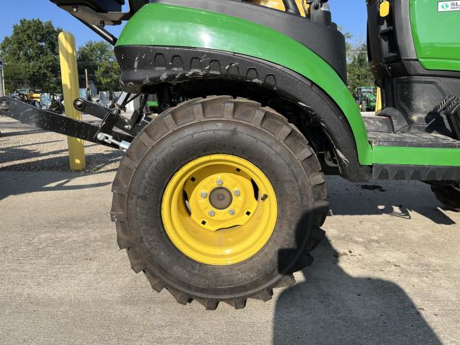 John Deere 1025R