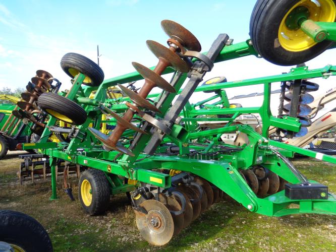 John Deere 2720