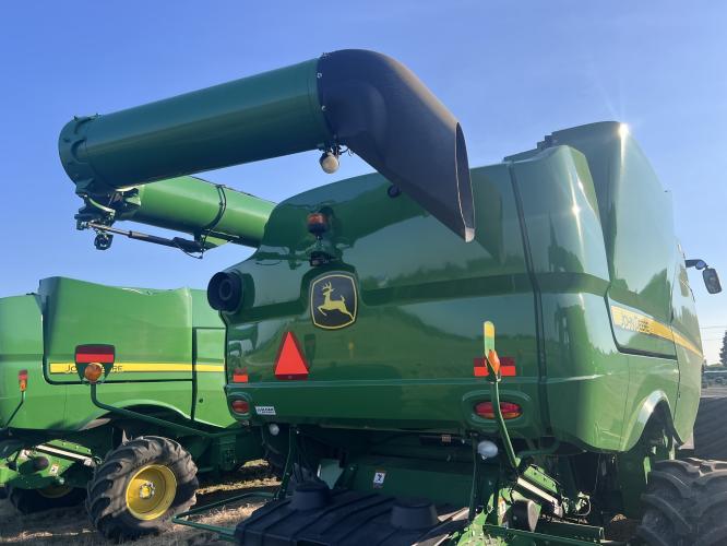 John Deere S780