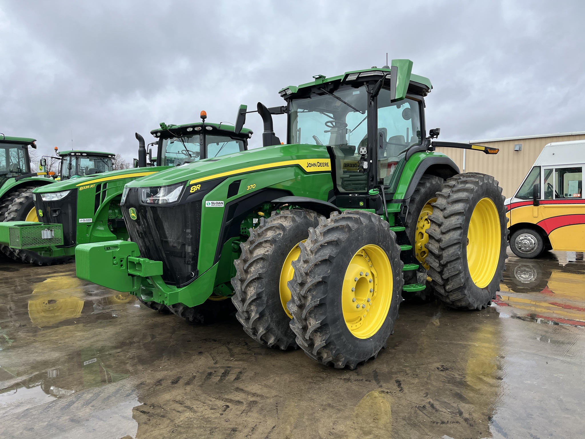 2023 John Deere 8R 370