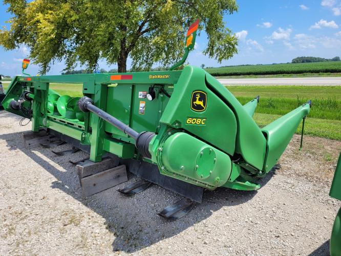 John Deere 608C
