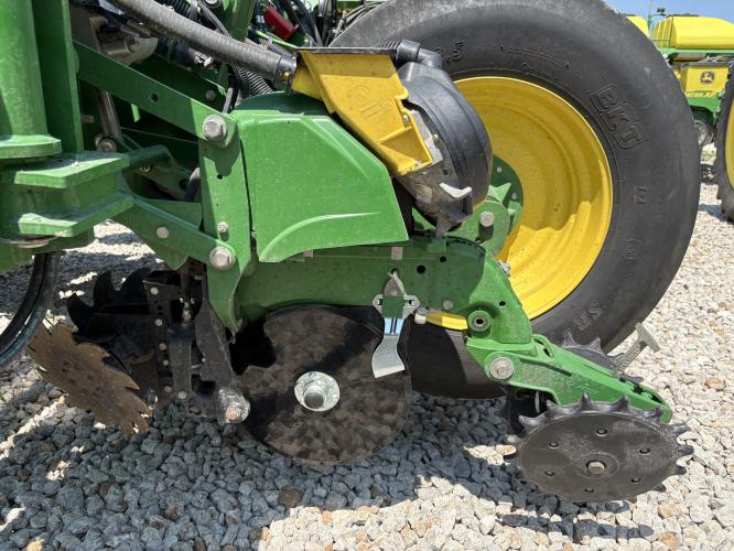John Deere 1775NT