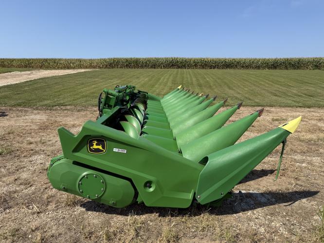 John Deere C12F