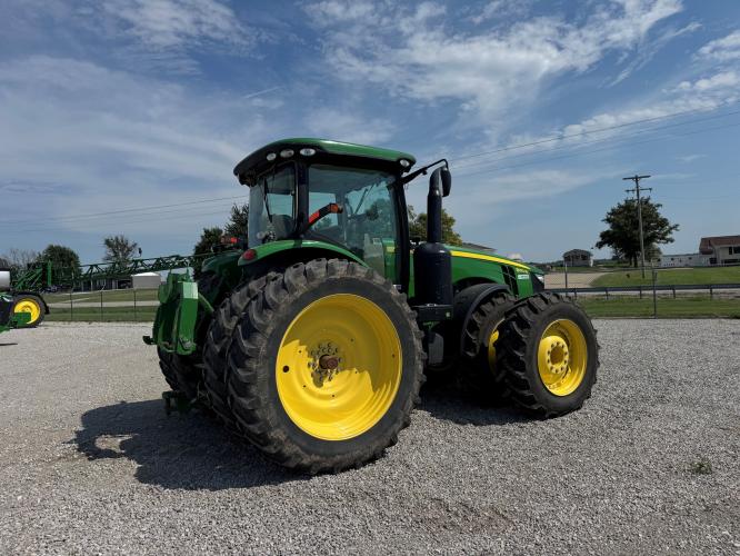 John Deere 8310R