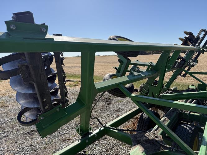 John Deere 2720