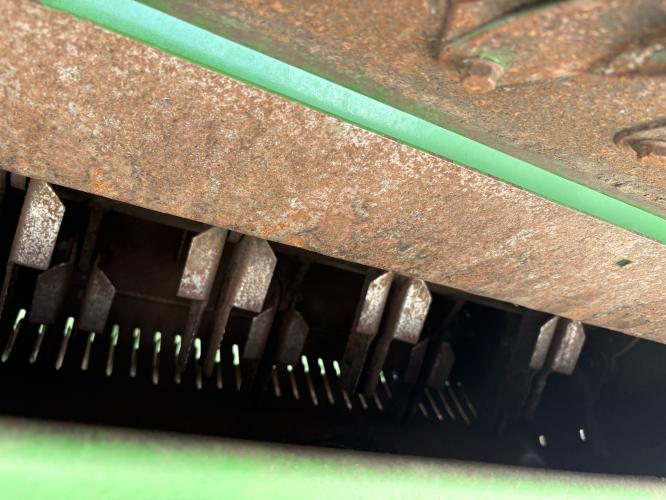 John Deere S670