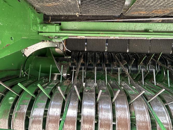John Deere 560M